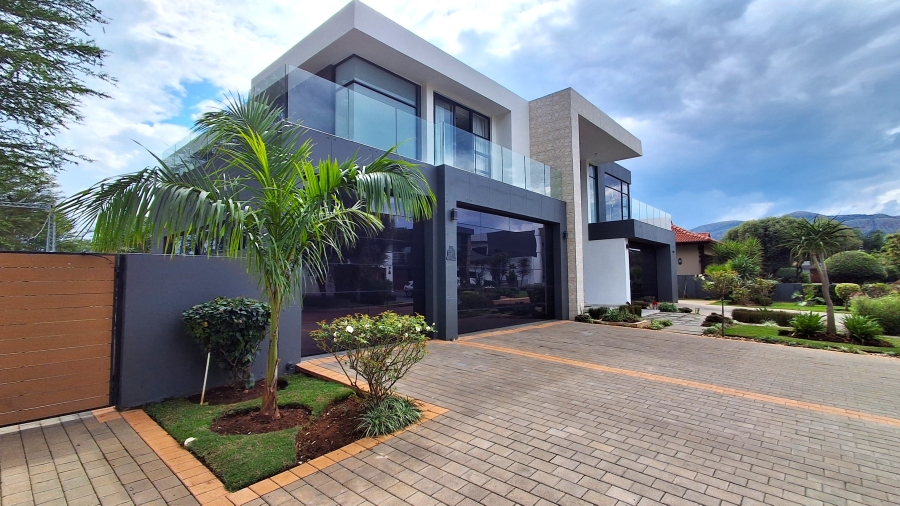 6 Bedroom Property for Sale in The Islands Estates North West